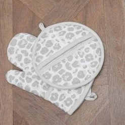 MARY SQUARE LEOPARD PRINT POTHOLDER SET