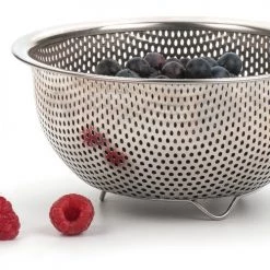 R.S.V.P. KITCHEN TOOLS PIERCED BERRY COLANDER