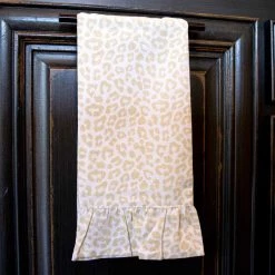 THE ROYAL STANDARD LEOPARD RUFFLE HAND TOWEL, WHITE/SHELL