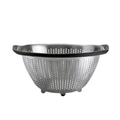 OXO KITCHEN TOOLS STAINLESS STEEL COLANDER, 3 QT