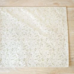 THE ROYAL STANDARD LINENS GLIMMER TABLE RUNNER, NATURAL/GOLD