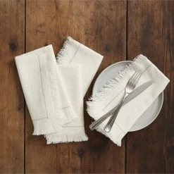 MUDPIE WHITE FRINGE NAPKIN SET