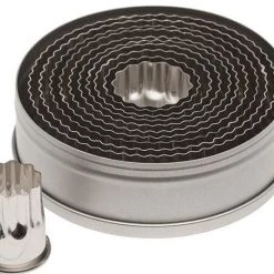 AUGUST THOMPSEN CORP FLUTED ROUND PASTRY CUT KITCHEN TOOLS