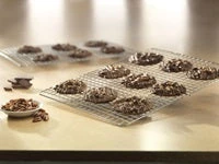 USA PAN, A PREMIER PAN COMPANY BAKING & PASTRY TOOLS HALF SHEET PAN WITH COOLING RACK