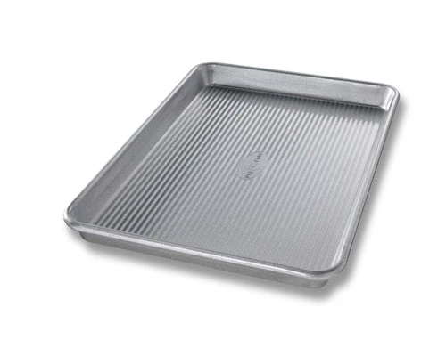 USA PAN, A PREMIER PAN COMPANY QUARTER SHEET PAN BAKING & PASTRY TOOLS 1 USA PAN, A PREMIER PAN COMPANY QUARTER SHEET PAN BAKING & PASTRY TOOLS