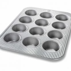 USA PAN, A PREMIER PAN COMPANY 12 CUP MUFFIN+LID SET KITCHEN TOOLS