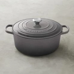 LE CREUSET/SCREWPULL 9 QT ROUND DUTCH OVEN OYSTER GREY LE CREUSET